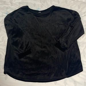 NWOT velour top.